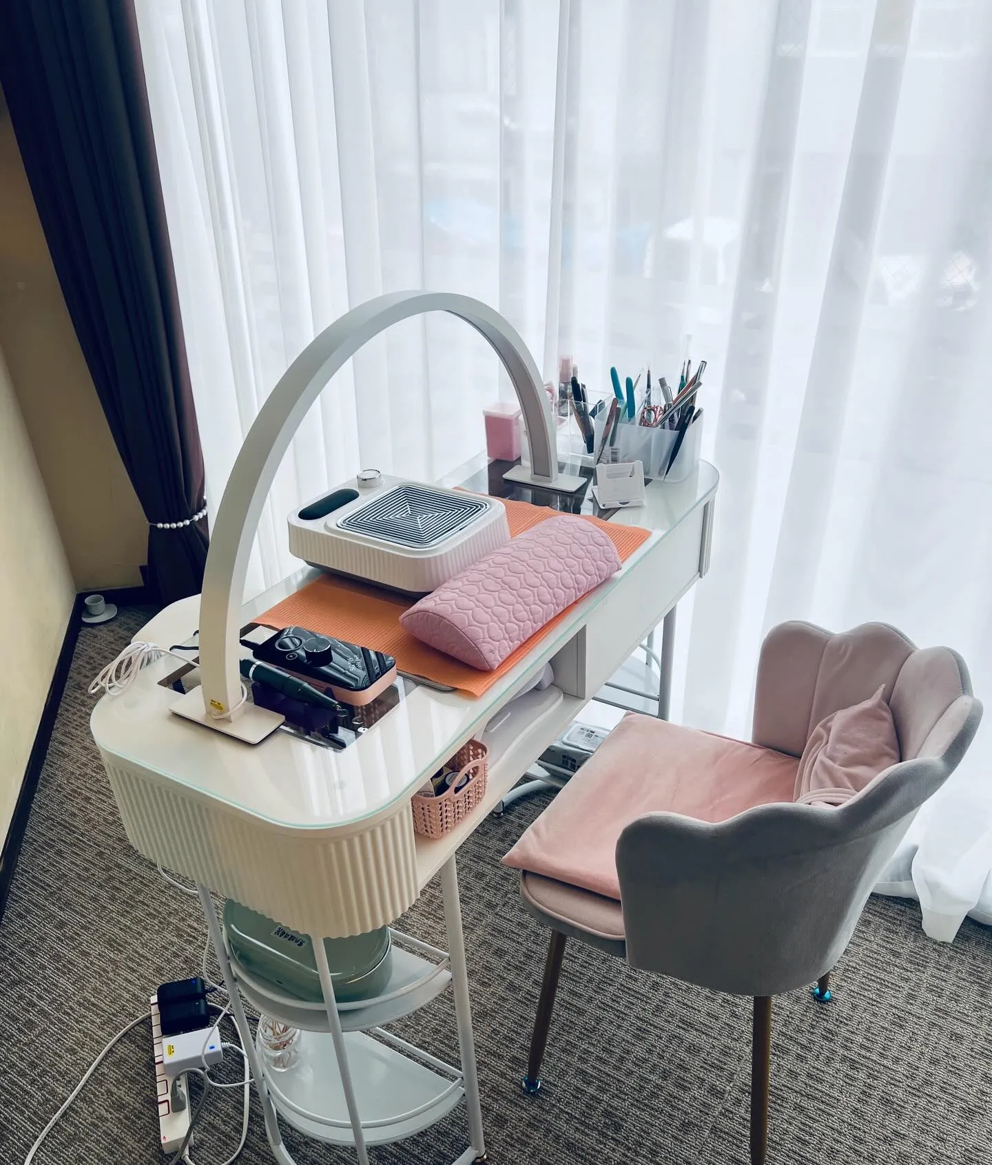 2月1日より、当サロンにてネイルメニューが新登場！✨