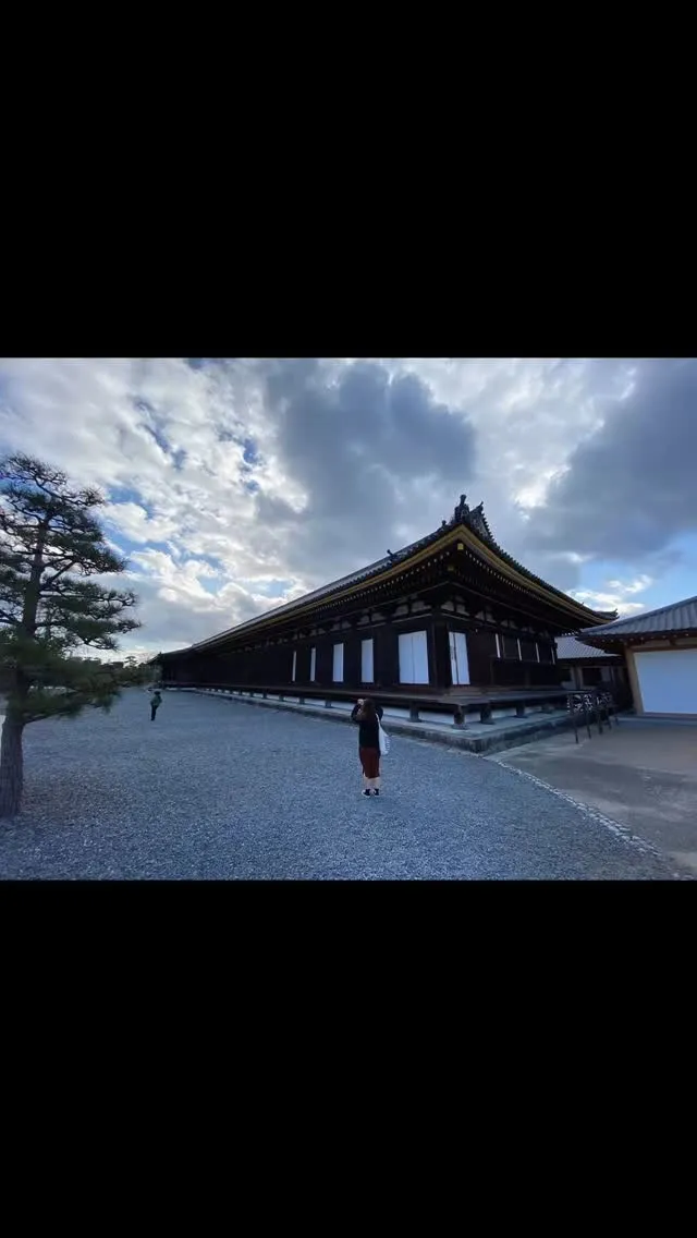 三十三間堂は、京都市東山区三十三間堂廻町にある天台宗の寺院で...